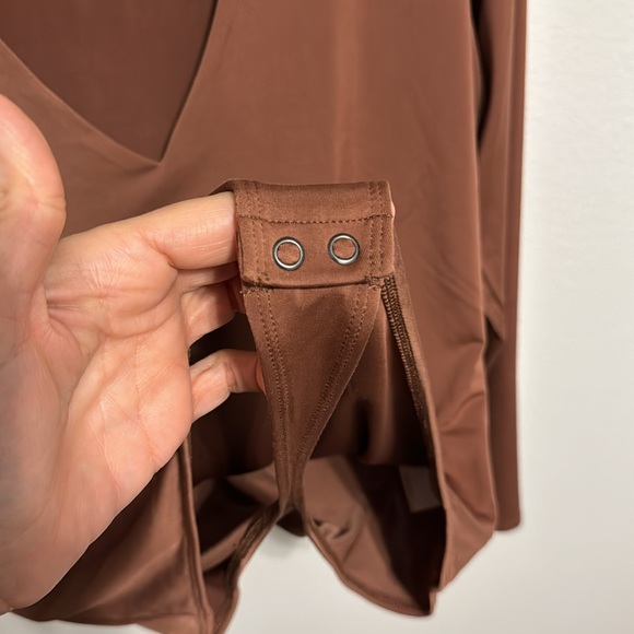 Express brown body contour bodysuit size large - Picture 3 of 4